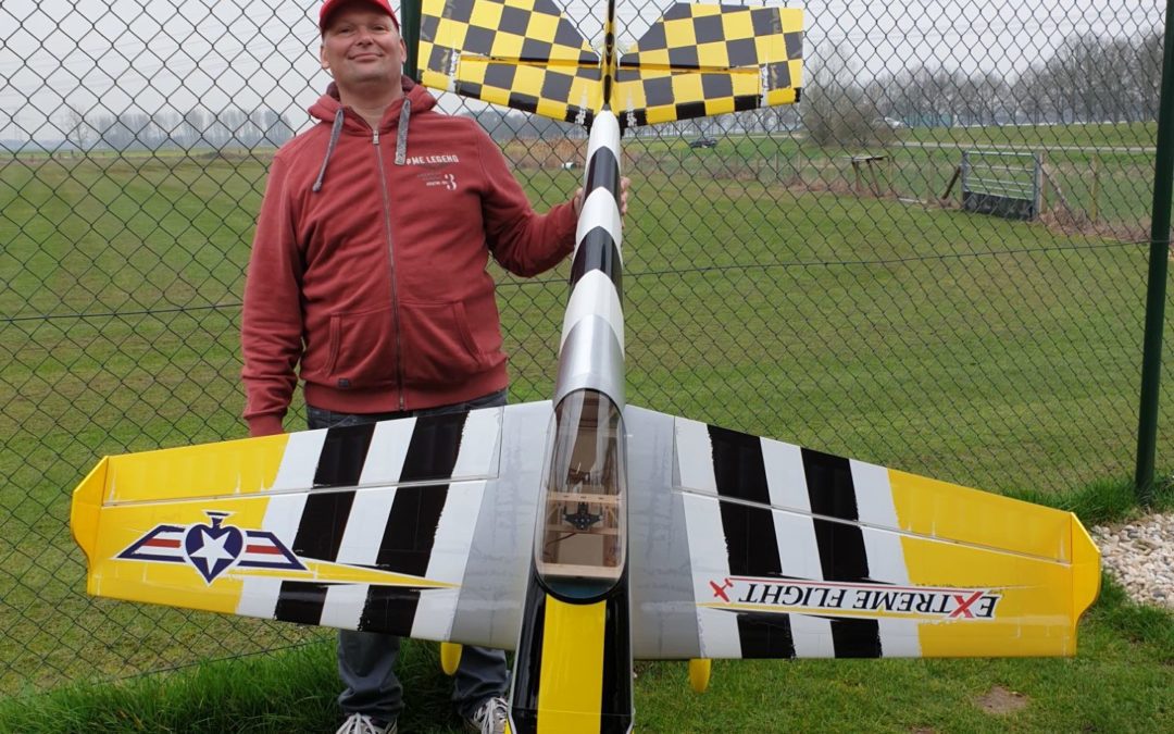 Jan Lammers met zijn 3D‑kist